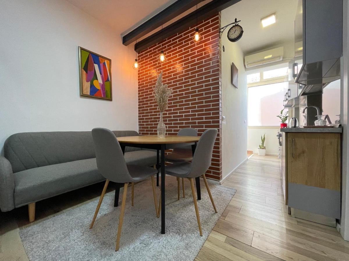 Myslym Shyri'S Apartments Тирана Экстерьер фото