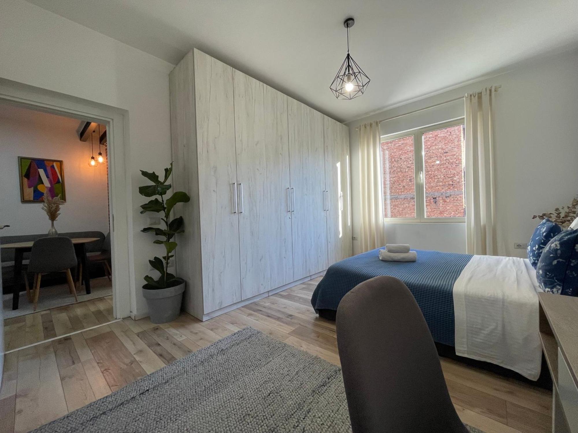 Myslym Shyri'S Apartments Тирана Номер фото