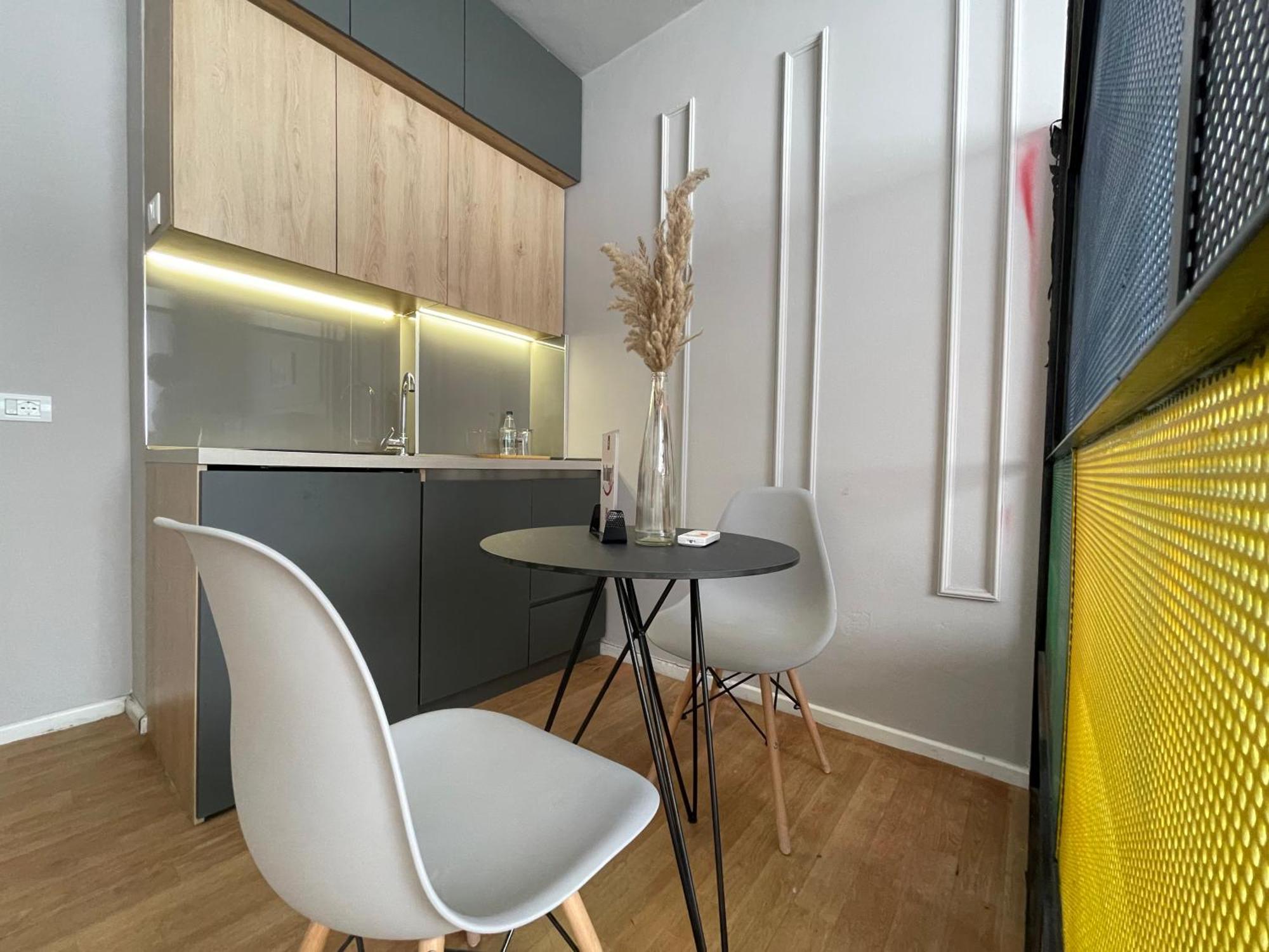 Myslym Shyri'S Apartments Тирана Экстерьер фото